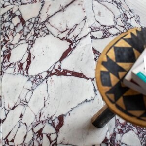 Arabescato Violet Polírozott márvány 61 x 30.5 x 1 cm (áttetsző)