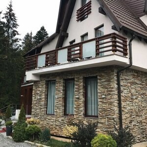 Slate Homa 3D Strips | Dekoratív kő függőleges burkolatokhoz, kültér-belső (10-12/pallet)