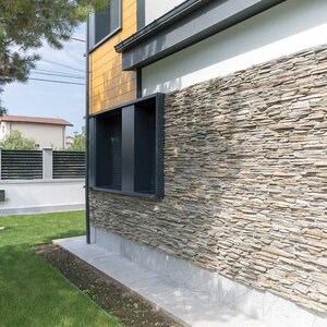 Kavala Kavala 3D csíkok | Dekoratív kő függőleges burkolatokhoz, kültéri-belső (10-12/pallet)
