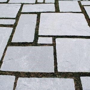 Kavala kézzel vágott római mintás Riven Slate, 2.5-4.5 cm