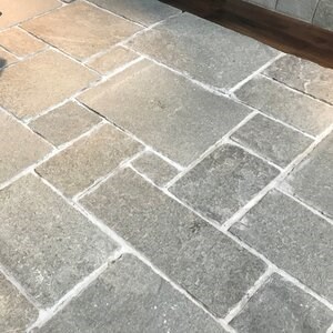 Kavala kézzel vágott római mintás Riven Slate, 2.5-4.5 cm