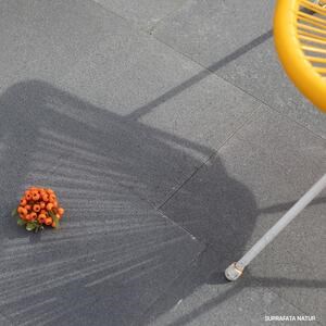 Black Beauty csiszolt bazalt, 60 x 30 x 2 cm