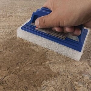 LTP Profesional White Emulsifying Pad fogantyúval - Csiszolóanyag érzékeny felületekhez (eltávolítja a szennyeződéseket, ragasztót, fugázást).
