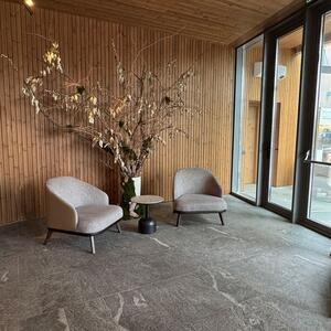 Szintezett kő L'ALTRA PIETRA Colosseo Grigioni, 60 X 60 X 2 cm, R11 - Csúszásmentes kültéri használatra