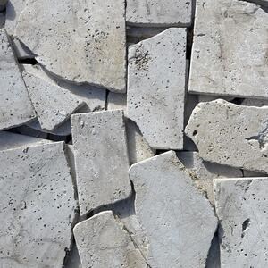 Crazy Paving Classic bukfencezett travertin (9-10 db/m²)