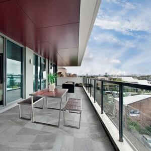 Szintezett kő L'ALTRA PIETRA Etna Dark Grey, 40 X 80 X 2 cm, R11 - Csúszásmentes kültéri használatra