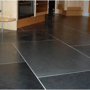 LTP Profesional Ironwax Satin, önfényező, szatén fényű, filmképző akril tömítőanyag (csak belső használatra), 5 L