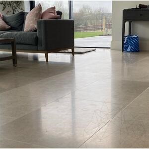 LTP Profesional Ironwax Satin, önfényező, szatén fényű, filmképző akril tömítőanyag (csak belső használatra), 5 L