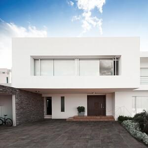 Szintezett kő L'ALTRA PIETRA Duomo Bluestone Noir, 60 X 90 X 2 cm, R11 - Csúszásmentes kültéri használatra