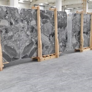Grigio Superiore keresztbe vágott csiszolt márványlap, 2 cm