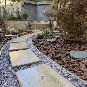 Latte Brushed & Chiseled Edge PREMIUM travertin, 61 x 40,6 x 3 cm