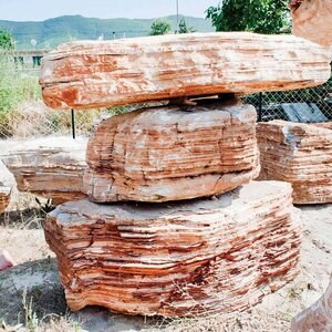 Monolit Macedon dekoratív kerti kő, KG