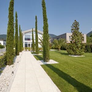 Szintezett kő L'ALTRA PIETRA Portland Ice, 40 X 180 X 2 cm, R11 - Csúszásmentes kültéri használatra