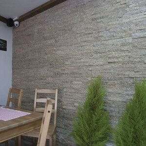 Lemone kvarcit falburkoló panel, 15 x 60 x 1-2 cm