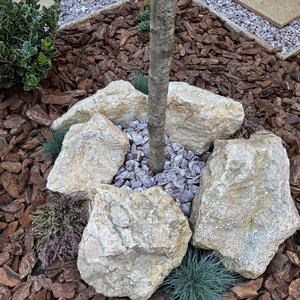 Vörös Atlasz márvány kavics, 2-4 cm, Zsák 20 kg