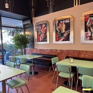 Ópium vörös töltött és polírozott travertin tábla, 2 cm