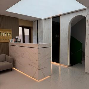 Vörös erezetű csiszolt márványlap, 2 cm