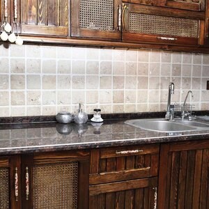 Classic Cross Cut Tumbled Travertin, 10 x 10 x 1 cm - Economy