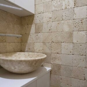 Classic Cross Cut Tumbled Travertin, 10 x 10 x 1 cm - Economy