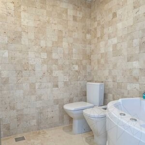 Classic Cross Cut Tumbled Travertin, 10 x 10 x 1 cm - Economy