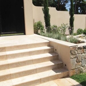 Classic Cross Cut Brushed + Bullnose 1L Travertin, 61 x 30.5 x 3 cm, Lépcső és medencetakaró