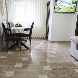 Latte csiszolt PREMIUM travertin, 61 x 30.5 x 1.2 cm