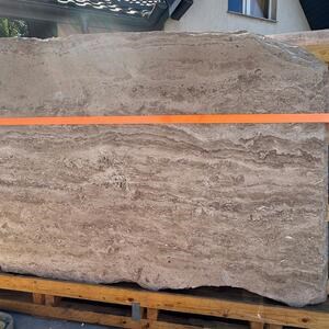 Latte PREMIUM csiszolt travertin lap 3 cm