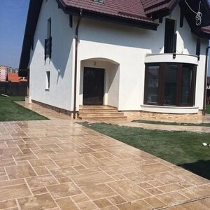 Latte Brushed & Chiseled Edge PREMIUM travertin francia mintás készlet, 3 cm