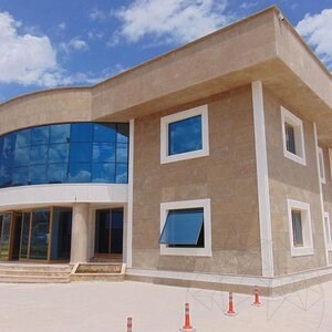 Noce Cross Cut csiszolt travertin, 61 x 30.5 x 1.2 cm