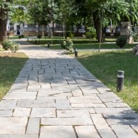 Kavala kézzel vágott római mintás Riven Slate, 2.5-4.5 cm