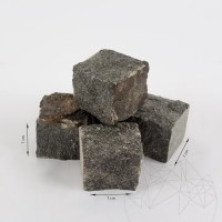 Antracit Splitface gránit macskakő, 7 x 7 x 7 cm, 1 tonna = 5-6 m2