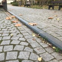 Antracit gránit szegélykő, ferdítés 1L - 2 cm, 20 x 25 x 50 cm