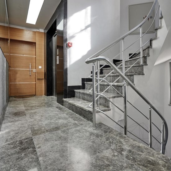 Tundra szürke polírozott márvány, 61 x 61 x 1.1 cm