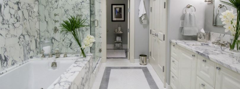 Belsőépítészet: 9 luxus fürdőszoba természetes kővel
